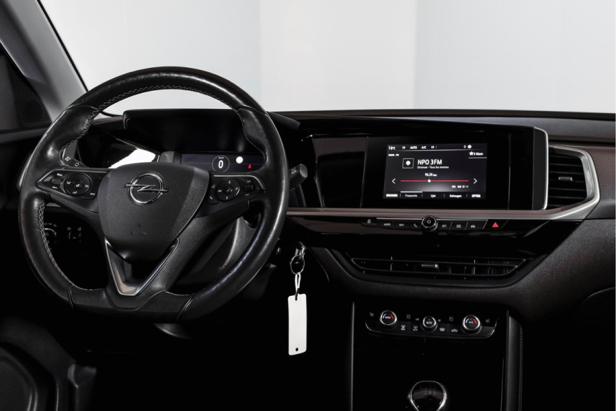 Opel Grandland 1.2 Turbo Edition | Trekhaak | Cruise | Winterpakket | PDC | Camera | Carplay/Android | ECC | DAB | LM 17" |