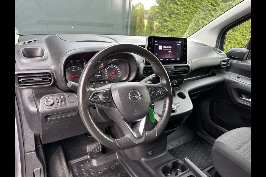 Opel Combo 1.5 BlueHDi 130 PK AUTOMAAT / L2H1 / 1e EIG. / STUURVERW. / CRUISE / AIRCO / APPLE CARPLAY / ANDROID AUTO