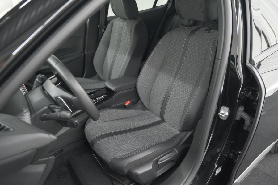 Peugeot 2008 1.2 Hybrid 145 Allure | 360 Camera | Adaptieve Cruise Control | Navigatie | Dodehoekdetectie