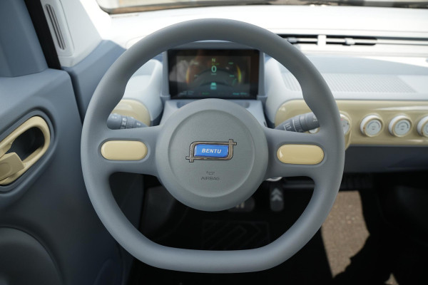 Bontu Mango Airco Radio/Bluetooth Camera 4 zitplaatsen