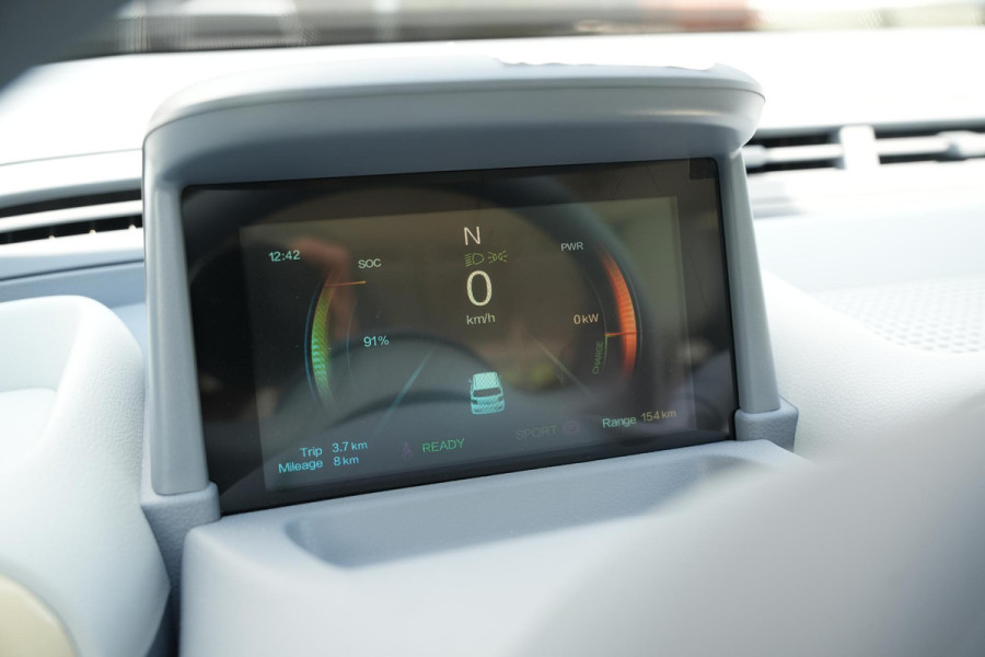 Bontu Mango Airco Radio/Bluetooth Camera 4 zitplaatsen