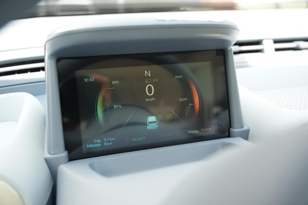 Bontu Mango Airco Radio/Bluetooth Camera 4 zitplaatsen