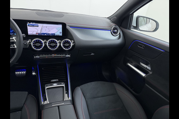 Mercedes-Benz EQA EQA 300 4MATIC AMG Line 71 kWh | Pano Carplay Winterpakket