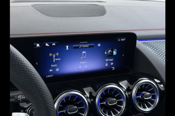Mercedes-Benz EQA EQA 300 4MATIC AMG Line 71 kWh | Pano Carplay Winterpakket