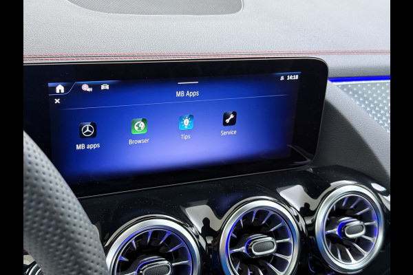 Mercedes-Benz EQA EQA 300 4MATIC AMG Line 71 kWh | Pano Carplay Winterpakket