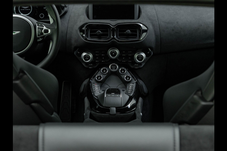 Aston Martin Vantage 4.0 V8 - 8.225km! - Dealer Maintenance