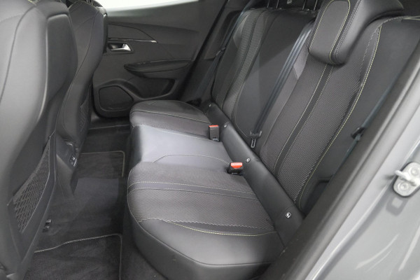 Peugeot 2008 1.2 Hybrid 145 GT | 360 Camera | Adaptieve Cruise control | Dodehoekdetectie | Navigatie