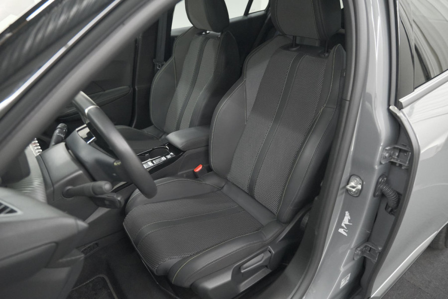 Peugeot 2008 1.2 Hybrid 145 GT | 360 Camera | Adaptieve Cruise control | Dodehoekdetectie | Navigatie