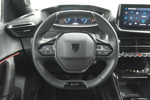 Peugeot 2008 1.2 Hybrid 145 GT | 360 Camera | Adaptieve Cruise control | Dodehoekdetectie | Navigatie