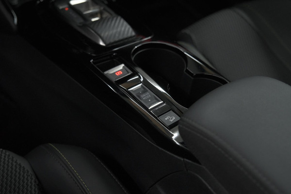 Peugeot 2008 1.2 Hybrid 145 GT | 360 Camera | Adaptieve Cruise control | Dodehoekdetectie | Navigatie