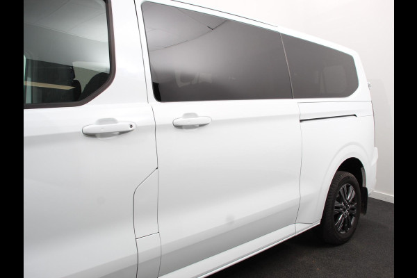 Ford E-Transit Custom 340 L2H1 Limited 65 kWh 8 persoons Automaat Cruise Control Airco Lichtmetalen Velgen
