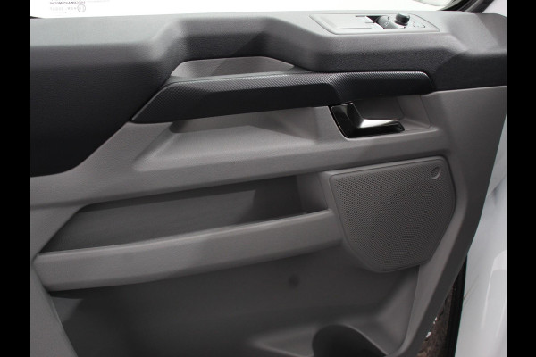 Ford E-Transit Custom 340 L2H1 Limited 65 kWh 8 persoons Automaat Cruise Control Airco Lichtmetalen Velgen