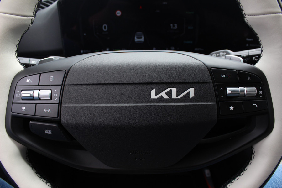 Kia Sportage 1.6 T-GDi Plug-in Hybrid GT-PlusLine / 4.621 km! / Panoramadak / 360Camera / Head-up / Leder / Matrix LED / Keyless / 19'' / CarPlay / Harman Kardon / Stoelventilatie / Stoelverwarming 4x / Dodehoek / DAB / ACC