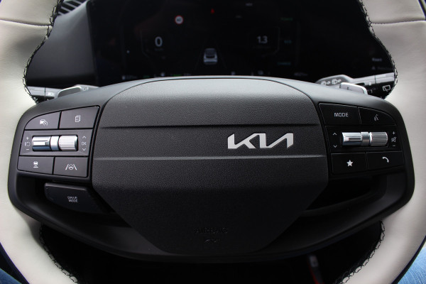 Kia Sportage 1.6 T-GDi Plug-in Hybrid GT-PlusLine / 4.621 km! / Panoramadak / 360Camera / Head-up / Leder / Matrix LED / Keyless / 19'' / CarPlay / Harman Kardon / Stoelventilatie / Stoelverwarming 4x / Dodehoek / DAB / ACC