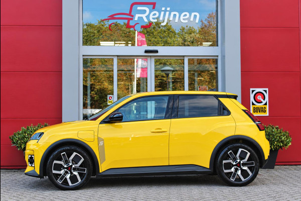 Renault 5 COMFORT RANGE TECHNO 150PK 52 kWh *NIEUWE AUTO!* | PACK WINTER TECHNO: (ELEKTRISCH VERWARMBARE VOORSTOELEN, ELEKTRISCH VERWARMBAAR STUURWIEL, BESTUUDERSSTOEL MET ELEKTRSCH VERSTELBARE LENDESTEUN, IN HOOGTE VERSTELBARE PASSAGIERSSTOEL) | LICHTMETALEN VELGEN 18" | ADAPTIVE CRUISE CONTROL | FULL LED KOPLAMPEN MET FRANSE VLAG | ELEKTRTISCH INKLABARE EN VERWARMBARE BUITENSPIEGELS | ACHTERUITRIJ CAMERA | SFEER VERLICHTING | GOOGLE MAPS NAVIGATIE | DRAADLOZE TELEFOONLADER | PRIVACY GLASS | 100KW SNELLAAD FUNCTIE | DRAADLOZE APPLE CARPLAY/ANDROID AUTO | DAB+ RADIO | SFEER VERL