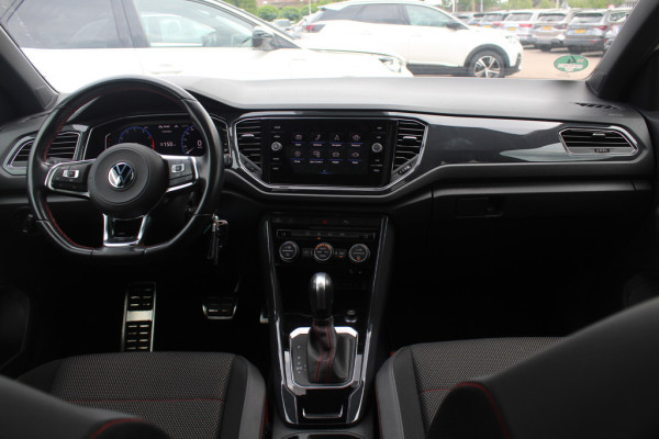 Volkswagen T-Roc 1.5 TSI Sport Business R / Camera / CarPlay / Virtual Cockpit / Sportstoelen / 18'' / LED / DAB / ACC