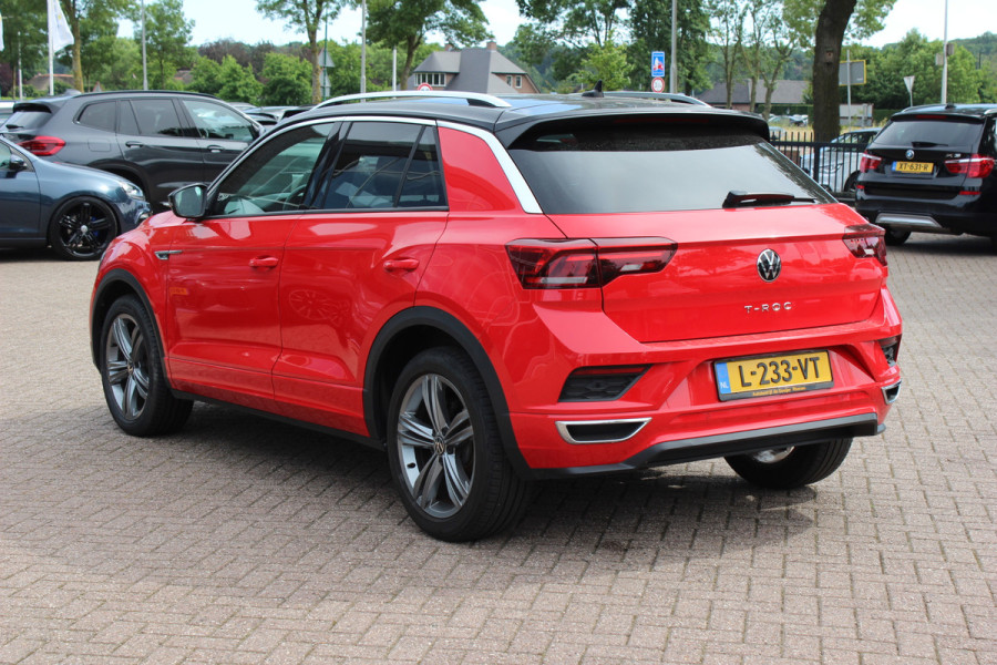 Volkswagen T-Roc 1.5 TSI Sport Business R / Camera / CarPlay / Virtual Cockpit / Sportstoelen / 18'' / LED / DAB / ACC