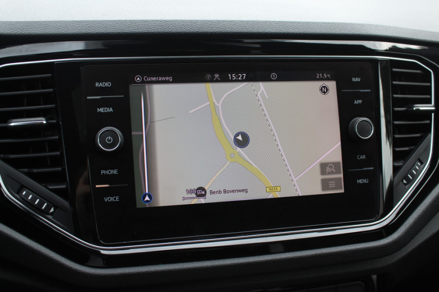 Volkswagen T-Roc 1.5 TSI Sport Business R / Camera / CarPlay / Virtual Cockpit / Sportstoelen / 18'' / LED / DAB / ACC