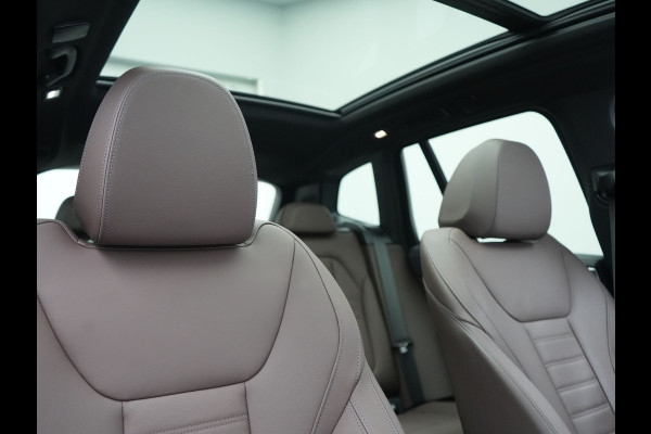 BMW iX3 High Executive 80 kWh 286pk Dealer O.H | Panodak | Head Up | Adaptive Cruise | 360 Camera | Harman / Kardon | Lederen Sportstoelen Memory & Verwarmd | Keyless | Apple Carplay | Blis | Sfeerverlichting | DAB | Navigatie | 20"L.M |