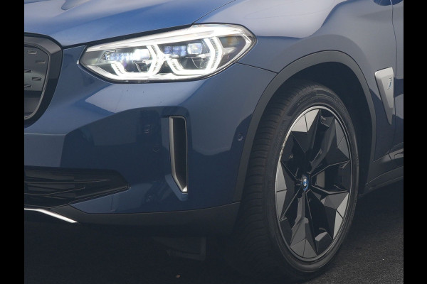 BMW iX3 High Executive 80 kWh 286pk Dealer O.H | Panodak | Head Up | Adaptive Cruise | 360 Camera | Harman / Kardon | Lederen Sportstoelen Memory & Verwarmd | Keyless | Apple Carplay | Blis | Sfeerverlichting | DAB | Navigatie | 20"L.M |