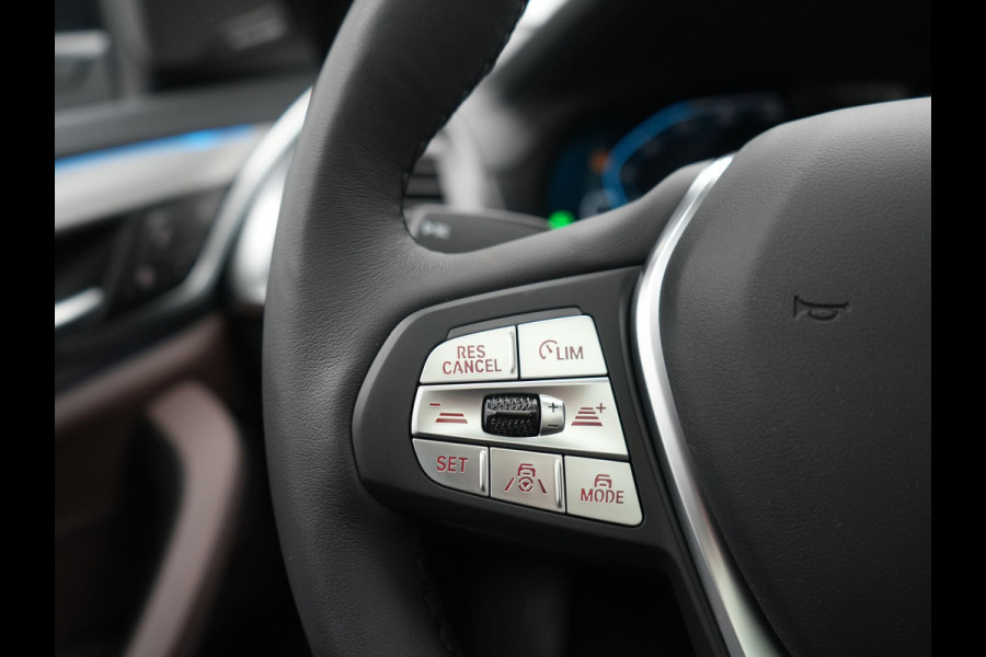 BMW iX3 High Executive 80 kWh 286pk Dealer O.H | Panodak | Head Up | Adaptive Cruise | 360 Camera | Harman / Kardon | Lederen Sportstoelen Memory & Verwarmd | Keyless | Apple Carplay | Blis | Sfeerverlichting | DAB | Navigatie | 20"L.M |