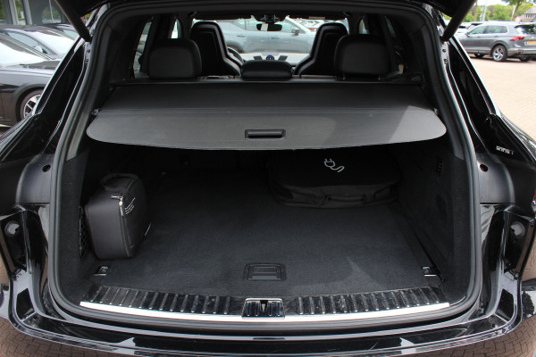 Porsche Cayenne 3.0 E-Hybrid / Panoramadak / Camera / Head-up / Leder / 21'' / Luchtvering / Bose / Sportuitlaat / Sportchrono / Stuur+Stoelverwamring / Dodehoek / DAB / ACC