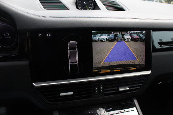 Porsche Cayenne 3.0 E-Hybrid / Panoramadak / Camera / Head-up / Leder / 21'' / Luchtvering / Bose / Sportuitlaat / Sportchrono / Stuur+Stoelverwamring / Dodehoek / DAB / ACC