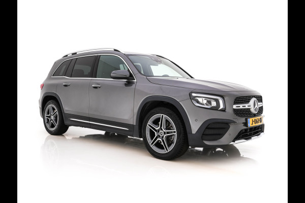 Mercedes-Benz Glb 200 Premium (INCL.BTW) Aut. *LEATHER-MICROFIBRE | FULL-LED | BLIND-SPOT | AMBIENT-LIGHT | WIDE-SCREEN-DIGICOCKPIT | HEATED-SPORTSEATS | CAMERA | KEYLESS | NAVI-FULLMAP | DAB+ | PRIVACY-GLASS | PDC | CRUI