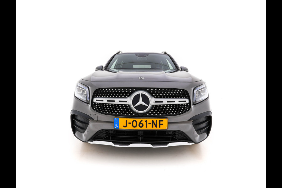 Mercedes-Benz Glb 200 Premium (INCL.BTW) Aut. *LEATHER-MICROFIBRE | FULL-LED | BLIND-SPOT | AMBIENT-LIGHT | WIDE-SCREEN-DIGICOCKPIT | HEATED-SPORTSEATS | CAMERA | KEYLESS | NAVI-FULLMAP | DAB+ | PRIVACY-GLASS | PDC | CRUI