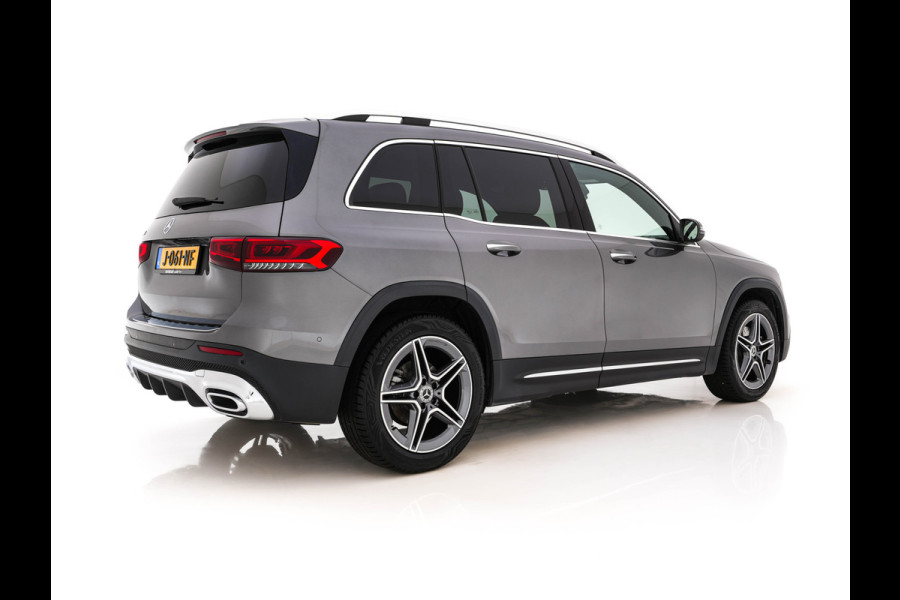 Mercedes-Benz Glb 200 Premium (INCL.BTW) Aut. *LEATHER-MICROFIBRE | FULL-LED | BLIND-SPOT | AMBIENT-LIGHT | WIDE-SCREEN-DIGICOCKPIT | HEATED-SPORTSEATS | CAMERA | KEYLESS | NAVI-FULLMAP | DAB+ | PRIVACY-GLASS | PDC | CRUI