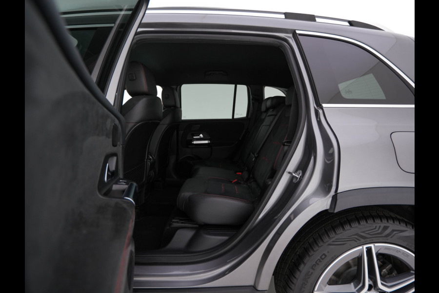 Mercedes-Benz Glb 200 Premium (INCL.BTW) Aut. *LEATHER-MICROFIBRE | FULL-LED | BLIND-SPOT | AMBIENT-LIGHT | WIDE-SCREEN-DIGICOCKPIT | HEATED-SPORTSEATS | CAMERA | KEYLESS | NAVI-FULLMAP | DAB+ | PRIVACY-GLASS | PDC | CRUI