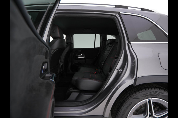 Mercedes-Benz Glb 200 Premium (INCL.BTW) Aut. *LEATHER-MICROFIBRE | FULL-LED | BLIND-SPOT | AMBIENT-LIGHT | WIDE-SCREEN-DIGICOCKPIT | HEATED-SPORTSEATS | CAMERA | KEYLESS | NAVI-FULLMAP | DAB+ | PRIVACY-GLASS | PDC | CRUI