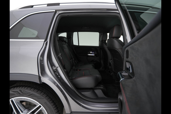 Mercedes-Benz Glb 200 Premium (INCL.BTW) Aut. *LEATHER-MICROFIBRE | FULL-LED | BLIND-SPOT | AMBIENT-LIGHT | WIDE-SCREEN-DIGICOCKPIT | HEATED-SPORTSEATS | CAMERA | KEYLESS | NAVI-FULLMAP | DAB+ | PRIVACY-GLASS | PDC | CRUI