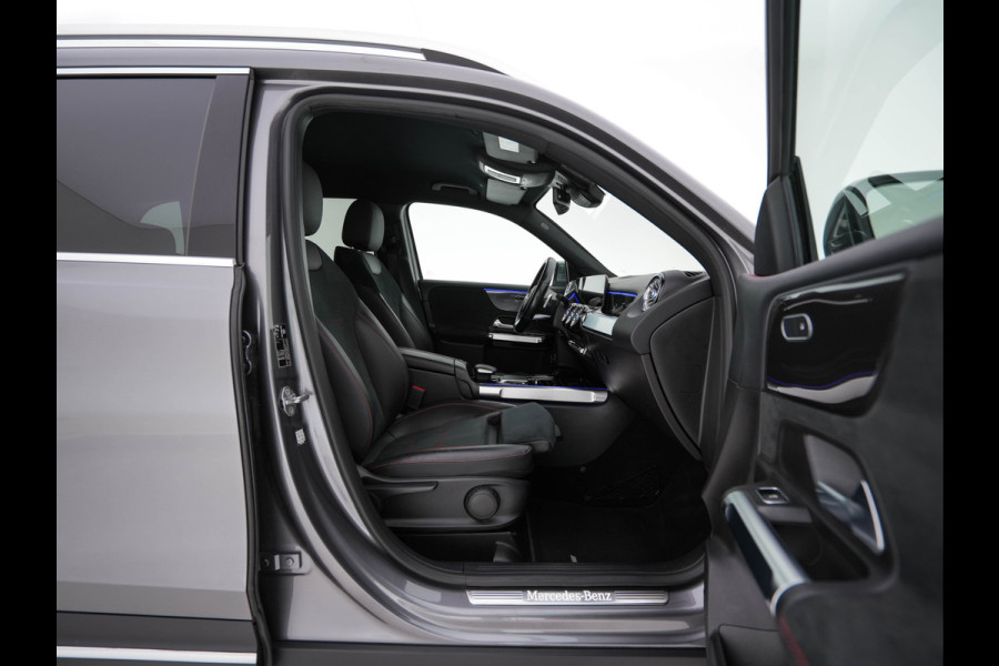 Mercedes-Benz Glb 200 Premium (INCL.BTW) Aut. *LEATHER-MICROFIBRE | FULL-LED | BLIND-SPOT | AMBIENT-LIGHT | WIDE-SCREEN-DIGICOCKPIT | HEATED-SPORTSEATS | CAMERA | KEYLESS | NAVI-FULLMAP | DAB+ | PRIVACY-GLASS | PDC | CRUI