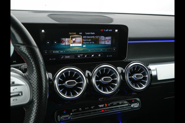 Mercedes-Benz Glb 200 Premium (INCL.BTW) Aut. *LEATHER-MICROFIBRE | FULL-LED | BLIND-SPOT | AMBIENT-LIGHT | WIDE-SCREEN-DIGICOCKPIT | HEATED-SPORTSEATS | CAMERA | KEYLESS | NAVI-FULLMAP | DAB+ | PRIVACY-GLASS | PDC | CRUI