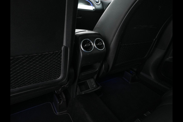 Mercedes-Benz Glb 200 Premium (INCL.BTW) Aut. *LEATHER-MICROFIBRE | FULL-LED | BLIND-SPOT | AMBIENT-LIGHT | WIDE-SCREEN-DIGICOCKPIT | HEATED-SPORTSEATS | CAMERA | KEYLESS | NAVI-FULLMAP | DAB+ | PRIVACY-GLASS | PDC | CRUI