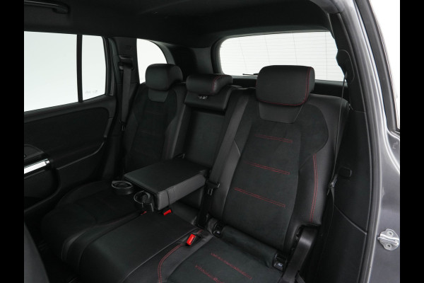 Mercedes-Benz Glb 200 Premium (INCL.BTW) Aut. *LEATHER-MICROFIBRE | FULL-LED | BLIND-SPOT | AMBIENT-LIGHT | WIDE-SCREEN-DIGICOCKPIT | HEATED-SPORTSEATS | CAMERA | KEYLESS | NAVI-FULLMAP | DAB+ | PRIVACY-GLASS | PDC | CRUI