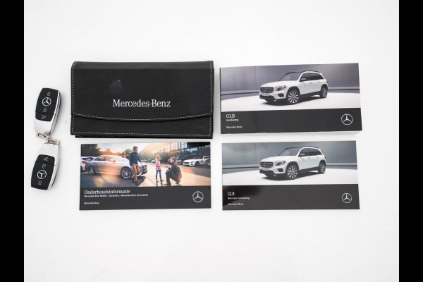 Mercedes-Benz Glb 200 Premium (INCL.BTW) Aut. *LEATHER-MICROFIBRE | FULL-LED | BLIND-SPOT | AMBIENT-LIGHT | WIDE-SCREEN-DIGICOCKPIT | HEATED-SPORTSEATS | CAMERA | KEYLESS | NAVI-FULLMAP | DAB+ | PRIVACY-GLASS | PDC | CRUI