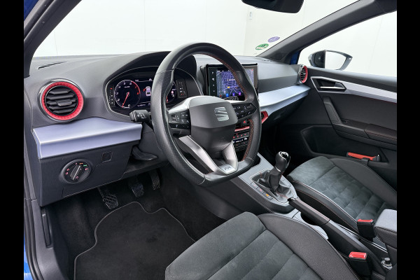 Seat Ibiza 1.0TSI 5Drs FR Adap.Cruise Camera Stoelverwarming Virtual Cockpit Ecc Navi Apple Carplay/Android Auto Business Intense Lmv Led Pdc Isofix DAB Licht-/regensensor Origineel Nederlandse Auto