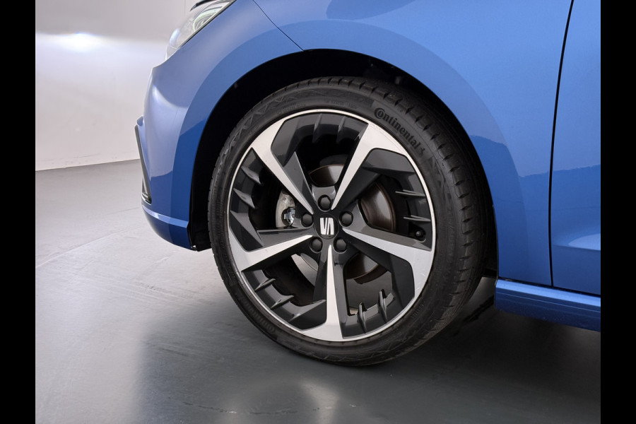 Seat Ibiza 1.0TSI 5Drs FR Adap.Cruise Camera Stoelverwarming Virtual Cockpit Ecc Navi Apple Carplay/Android Auto Business Intense Lmv Led Pdc Isofix DAB Licht-/regensensor Origineel Nederlandse Auto
