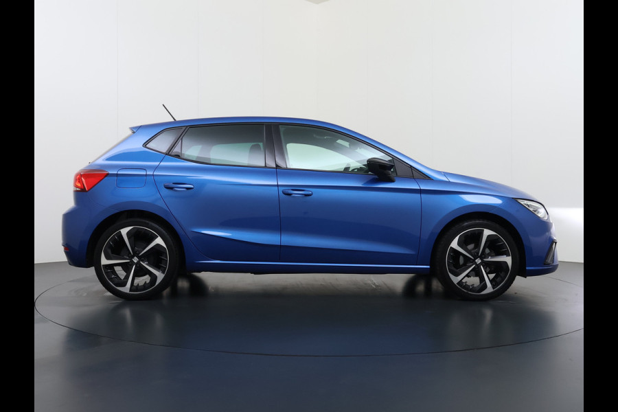 Seat Ibiza 1.0TSI 5Drs FR Adap.Cruise Camera Stoelverwarming Virtual Cockpit Ecc Navi Apple Carplay/Android Auto Business Intense Lmv Led Pdc Isofix DAB Licht-/regensensor Origineel Nederlandse Auto