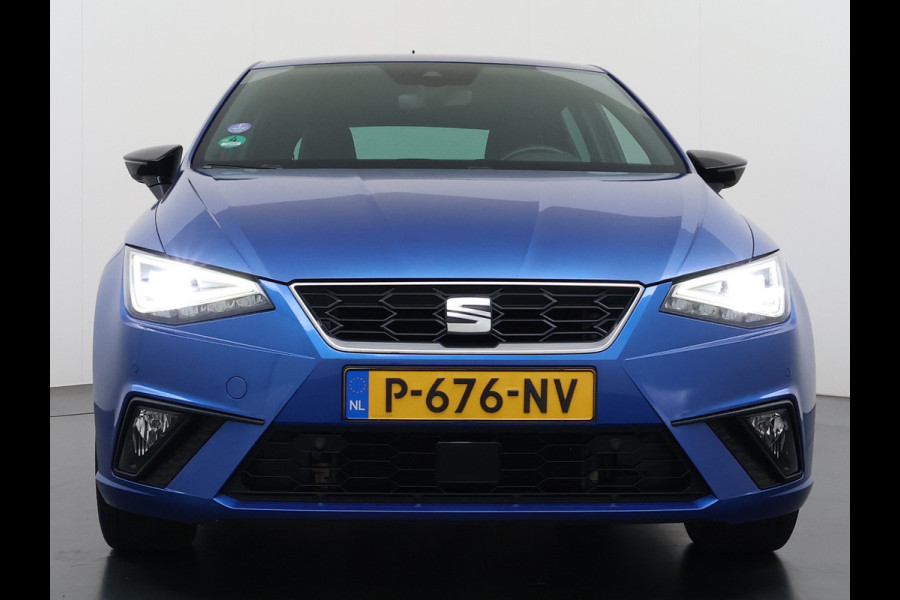 Seat Ibiza 1.0TSI 5Drs FR Adap.Cruise Camera Stoelverwarming Virtual Cockpit Ecc Navi Apple Carplay/Android Auto Business Intense Lmv Led Pdc Isofix DAB Licht-/regensensor Origineel Nederlandse Auto