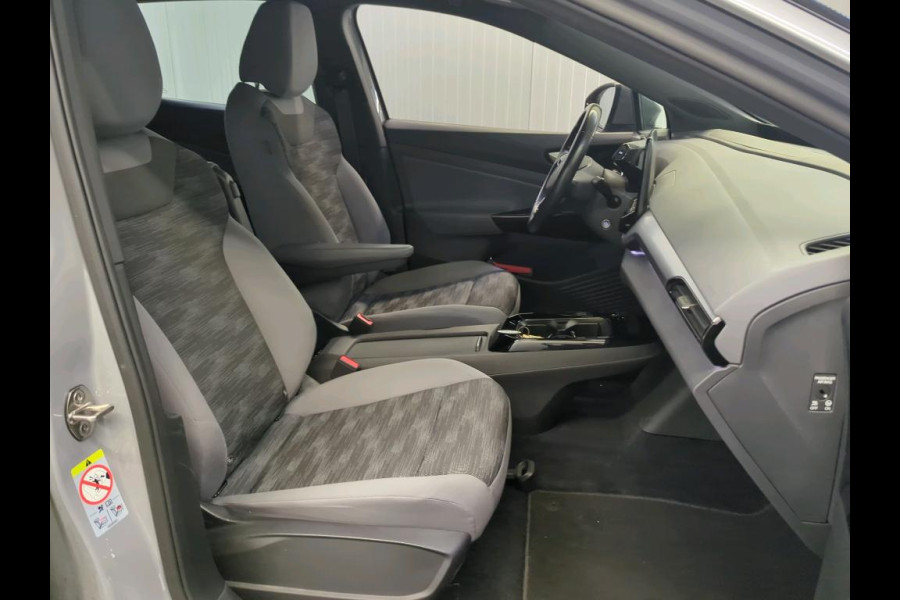 Volkswagen ID.4 Life 77 kWh Soh 90% Warmtepomp Trekhaak Stuur/Stoelverw