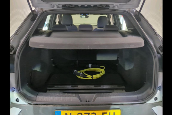 Volkswagen ID.4 Life 77 kWh Soh 90% Warmtepomp Trekhaak Stuur/Stoelverw