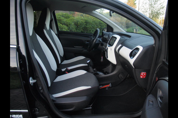Citroën C1 1.0 VTi Urban Ride | Camera | 5-deurs | Airco | 15 Inch | NL-Auto |