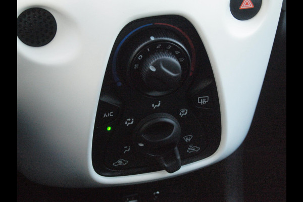 Citroën C1 1.0 VTi Urban Ride | Camera | 5-deurs | Airco | 15 Inch | NL-Auto |