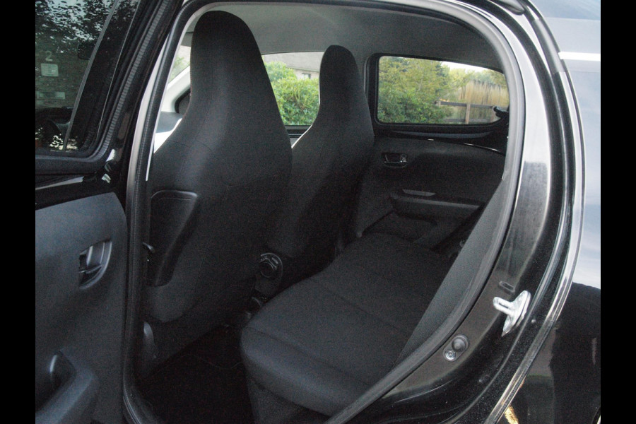 Citroën C1 1.0 VTi Urban Ride | Camera | 5-deurs | Airco | 15 Inch | NL-Auto |