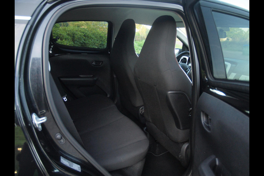 Citroën C1 1.0 VTi Urban Ride | Camera | 5-deurs | Airco | 15 Inch | NL-Auto |