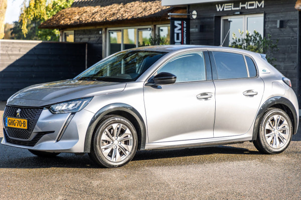 Peugeot e-208 EV Allure 50 kWh I carplay I Camera I 100% soh