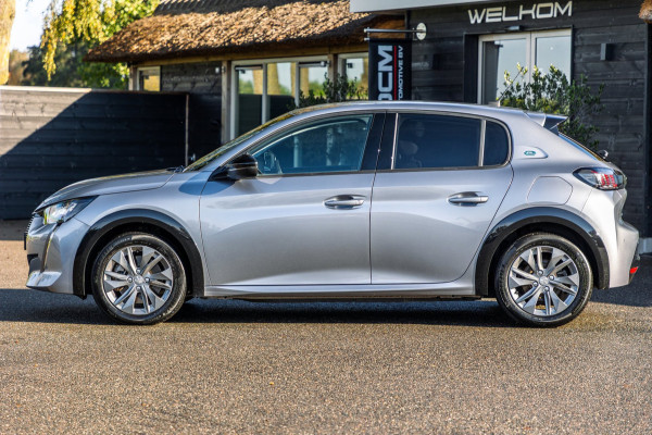 Peugeot e-208 EV Allure 50 kWh I carplay I Camera I 100% soh